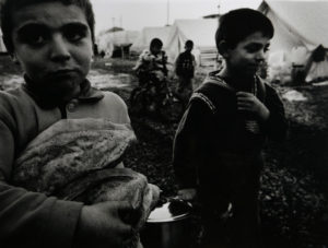 Foto: Kinder nach Erdbeben in der Türkei